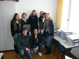 SchÃ¼ler der JagSt. 12 betreuen Rechtschreibgruppe